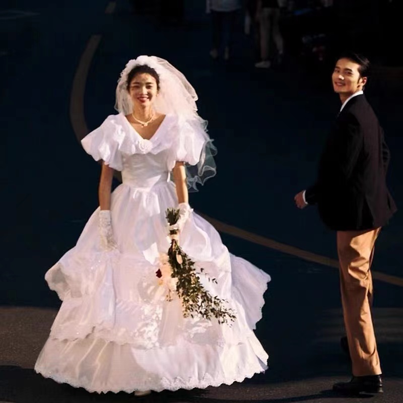 Vestido de Novia Estilo Retro  - Photography And Lighting reseña y precio